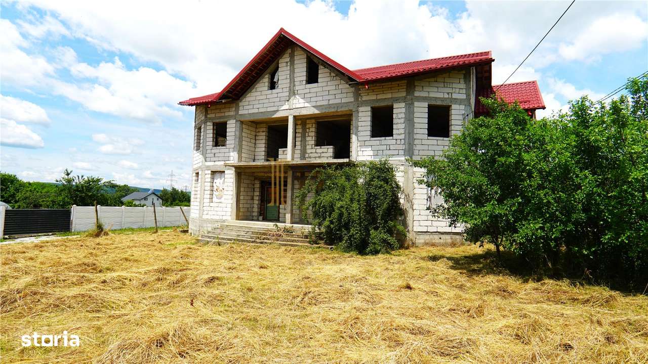 Vanzare Duplex la rosu in Aninoasa 220 mp 500 mp teren Zona superba de-1