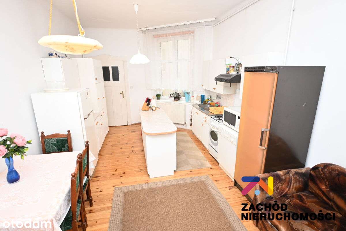 Całe piętro w kamienicy w centrum miasta-10