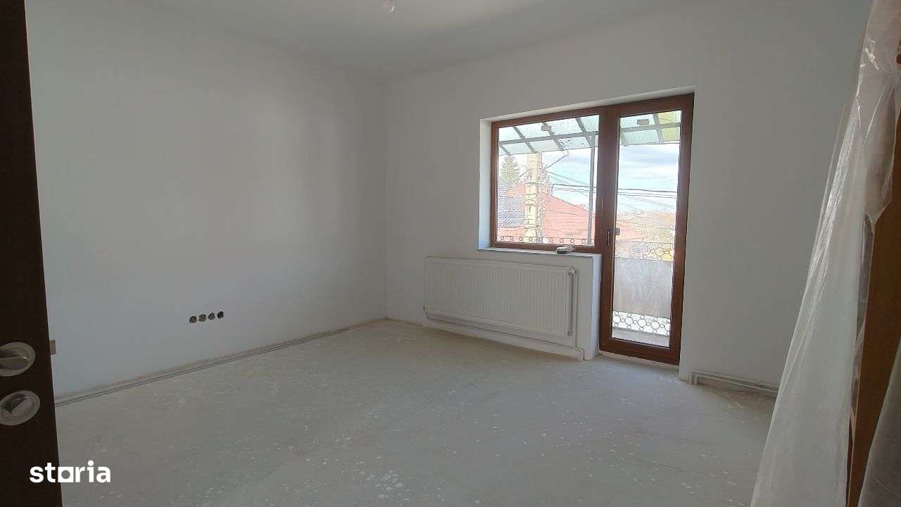 Casa Solida S+P+E / Constructie din Caramida, 669mp Teren - Titulescu-3