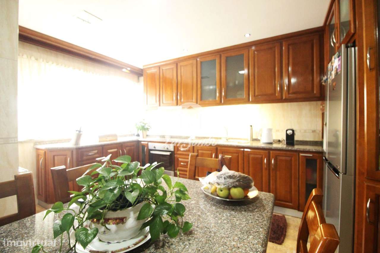 Moradia T3 de Gaveto, com excelentes áreas, localizada em São Cosme...-6