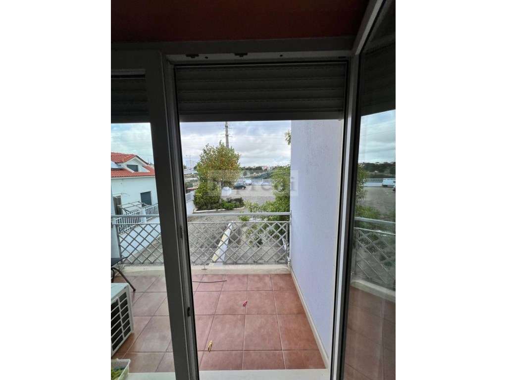 Apartamento Duplex T3+1 em Condomínio Fechado com piscina.-28