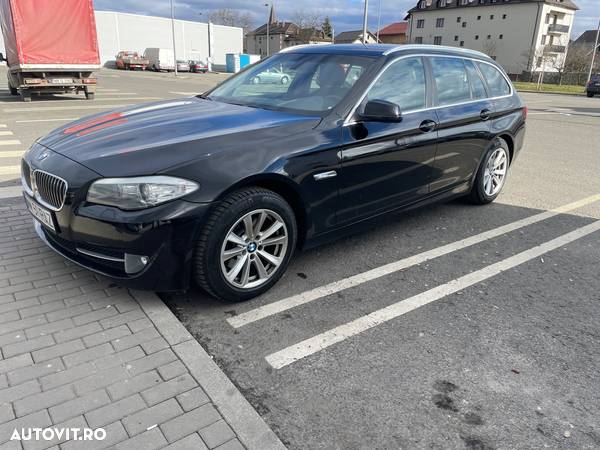 BMW Seria 5 520d Touring - 2