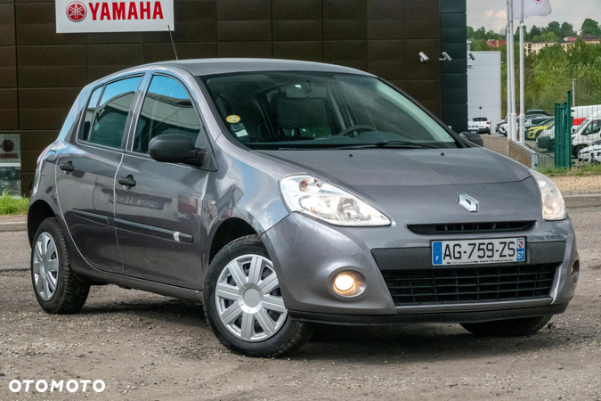 Renault Clio - 2