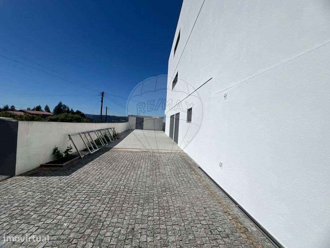 Moradia T4 para venda-25