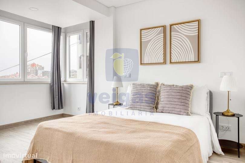 Penthouse T3 exclusiva com varanda e vistas desafogadas – Av. da Repúb-9