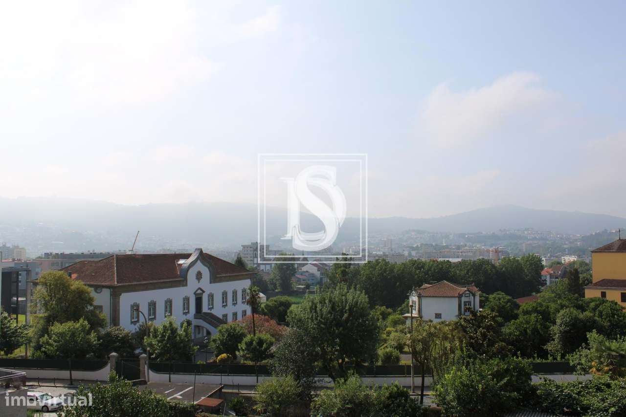 Apartamento T3 em Braga (São Vicente), em prédio reabilitado-24