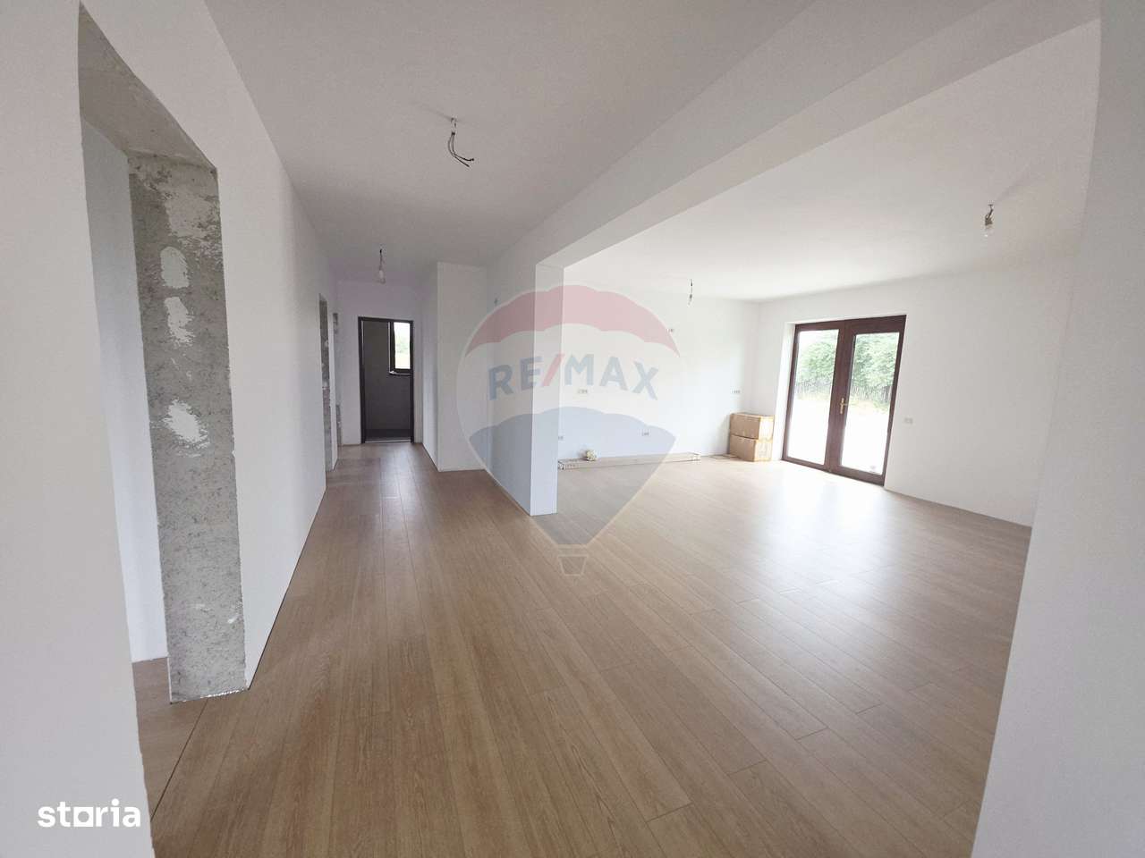 Casă cu livadă și teren generos – Girov-12