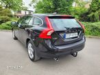 Volvo V60 D3 Momentum - 4