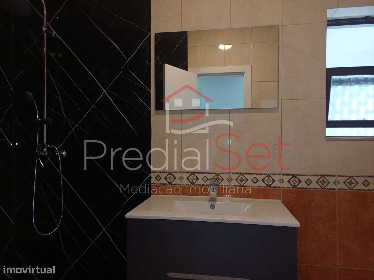 Apartamento T4  em Monte Belo Norte -Setúbal-27