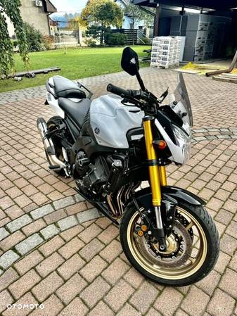 Yamaha FZ - 2