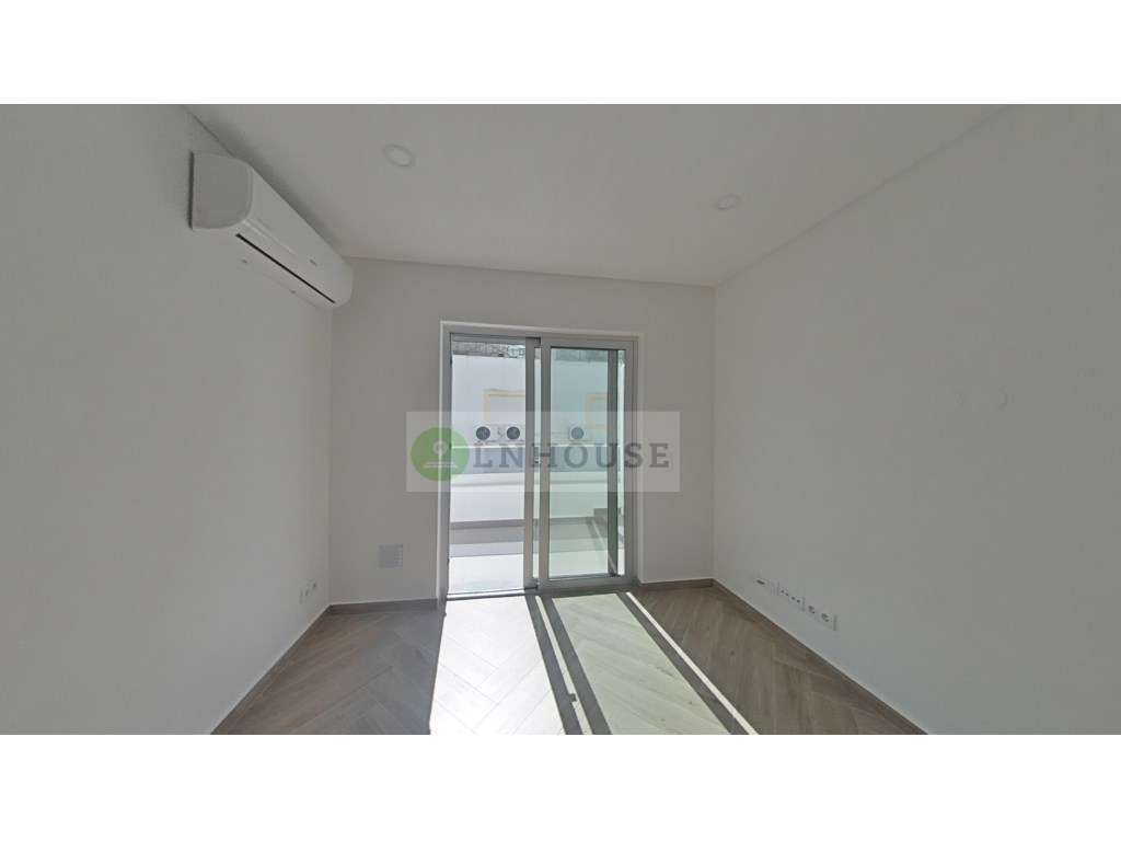 Apartamento de tipologia T1 novo a 250 m da praia de Monte Gordo.-26