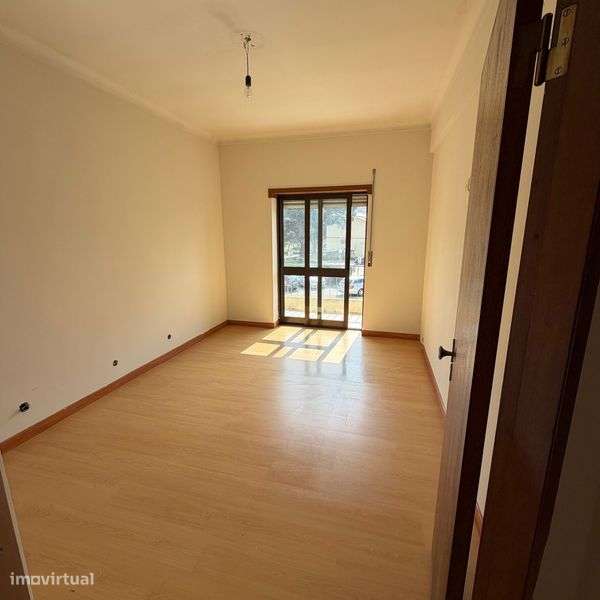 Vende-se apartamento T2 em Leça da Palmeira a 5 m da praia. - Grande imagem: 5/12