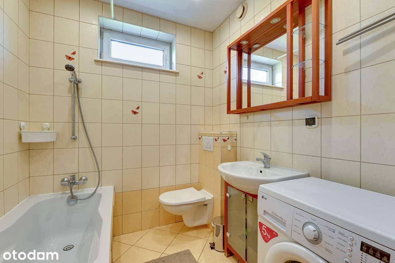 Duże dwa pokoje z możliwością zrobienia trzech-12