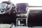 Volvo XC 40 D4 AWD Geartronic R-Design - 39