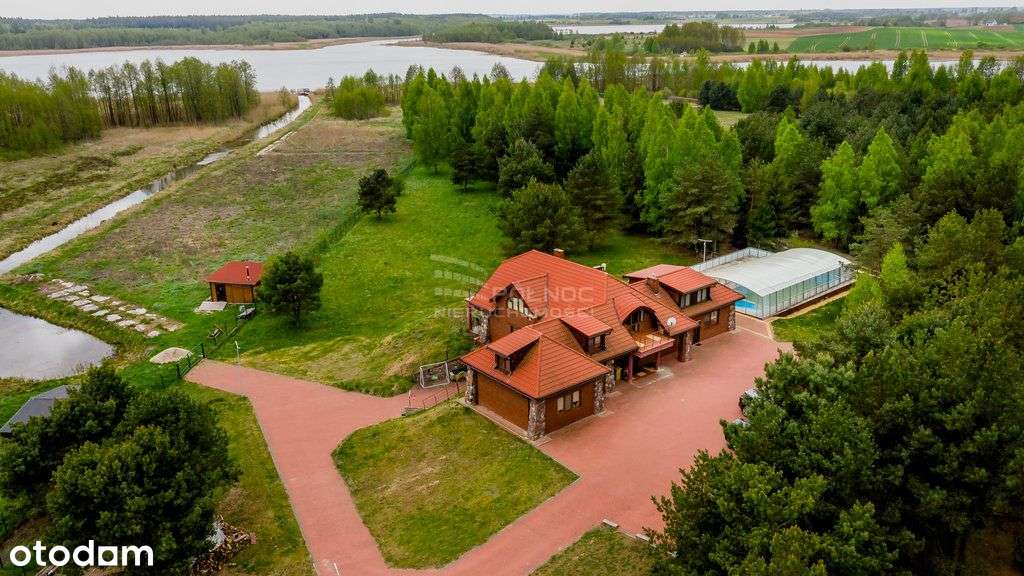 Przestronny dom nad jeziorem Skomętno-0