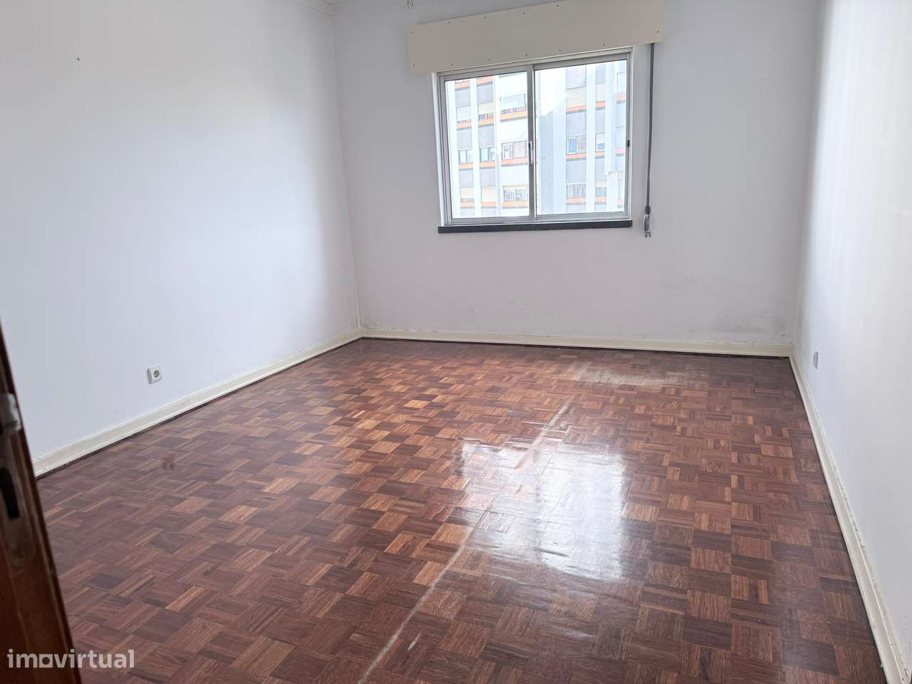 Arrendo apartamento T1 em Linda-a-Velha - Grande imagem: 4/9