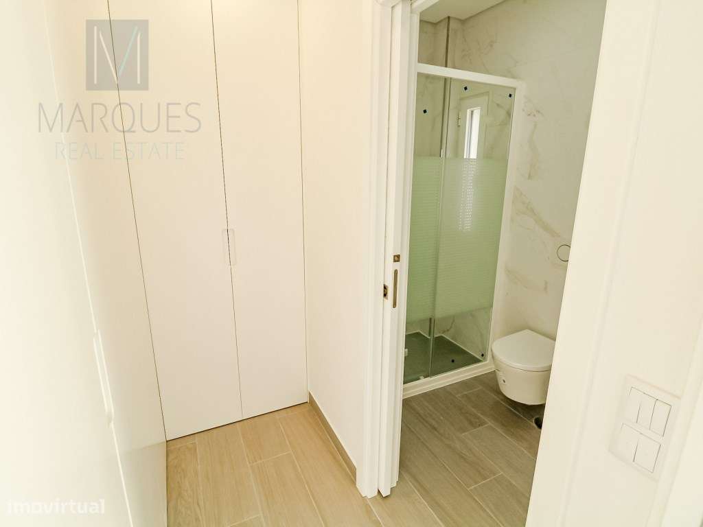 Moradia V2+2 com garagem em Vale de Milhaços - Corroios-17