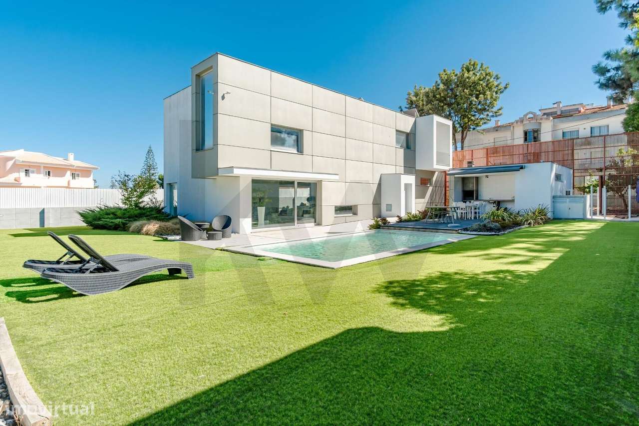 Moradia T4+2 com Piscina e Jardim em Marisol, Charneca de Caparica — 3-19