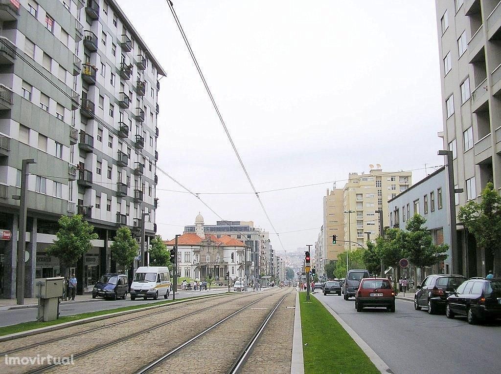 Terreno C/2343m2  para construção Hotel 4 Estrelas -Gaia