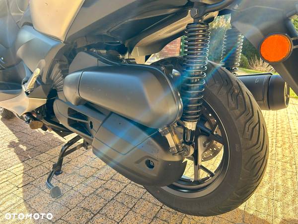 Yamaha X-max - 6