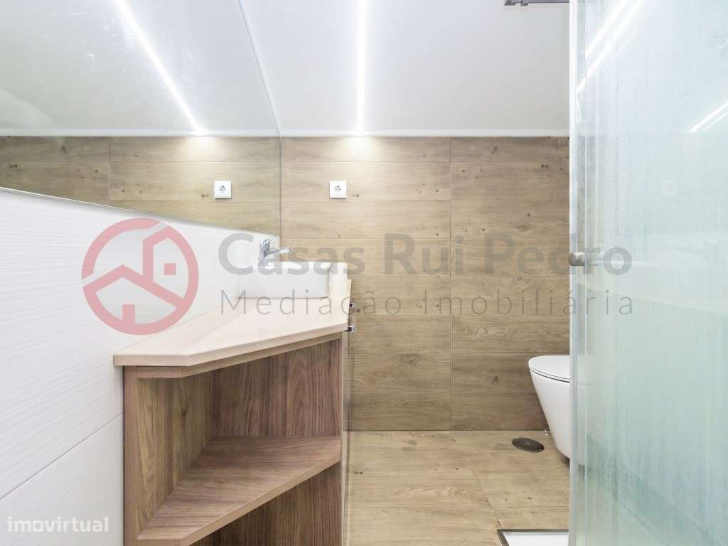 Moradia T3+2 Remodelada com garagem 740 m² de Terreno em St Antonio...-41