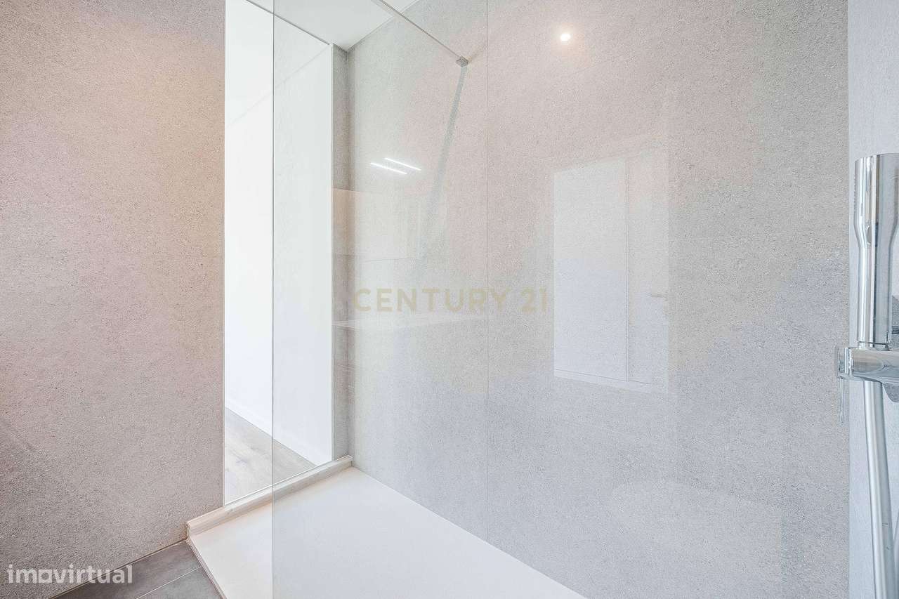 Moradia T3 Moderna de Acabamentos Premium-37