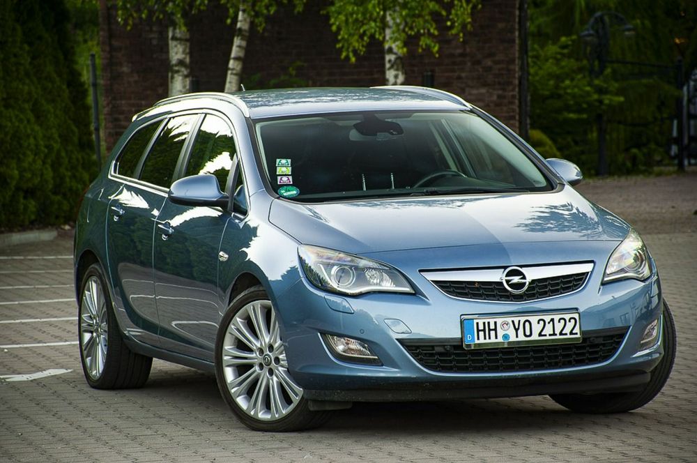 Opel Astra J (2009-2019) 2011