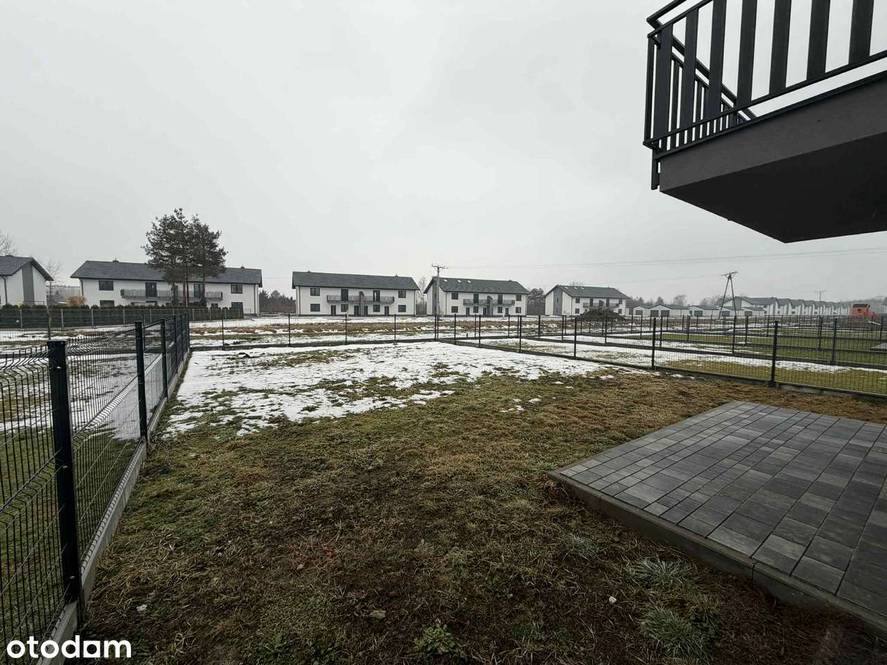 Garaż 21m² z oświetleniem w Mielcu Brama automatyczna - Pełny obrazek: 4/4