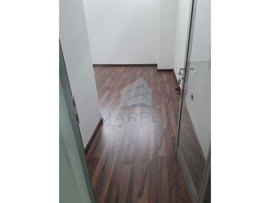 Escritório em Galerias Comerciais - Grande imagem: 3/4