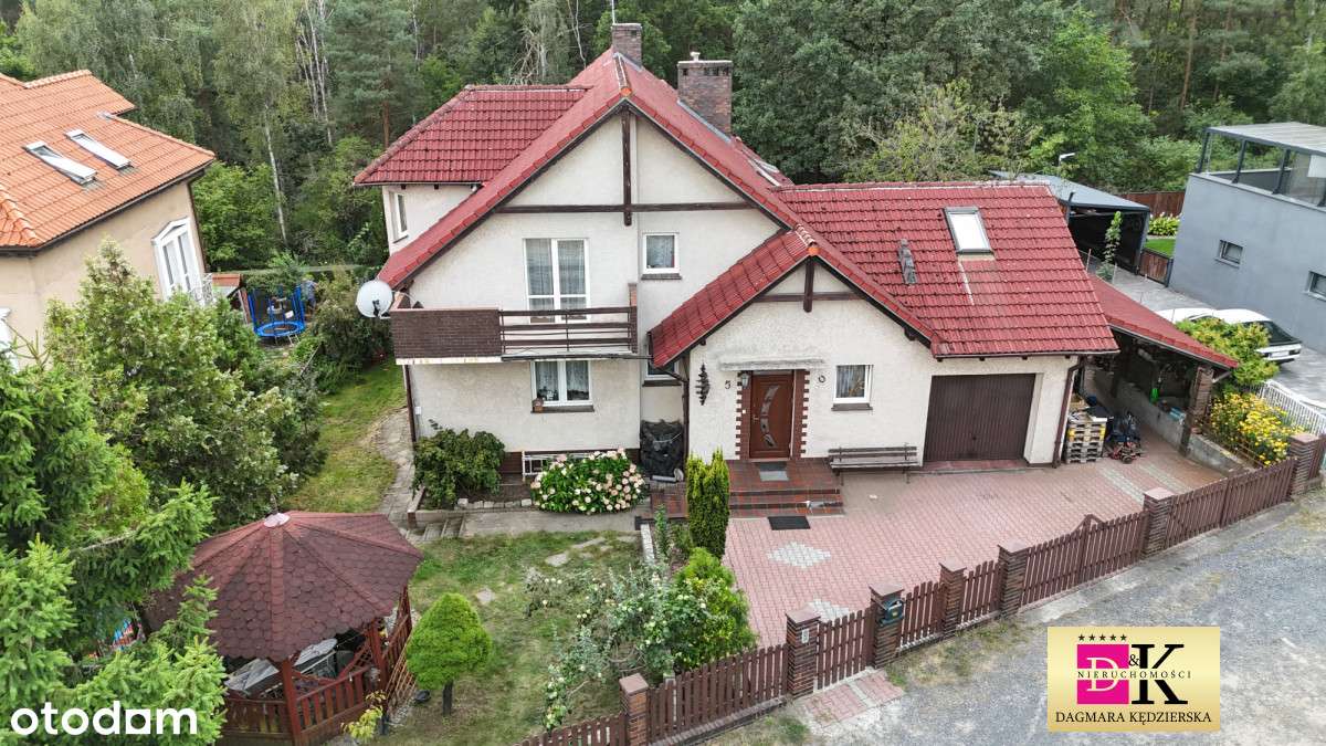 Duży Wolnostojący Dom z Ogrodem i Garażem - Pełny obrazek: 2/16