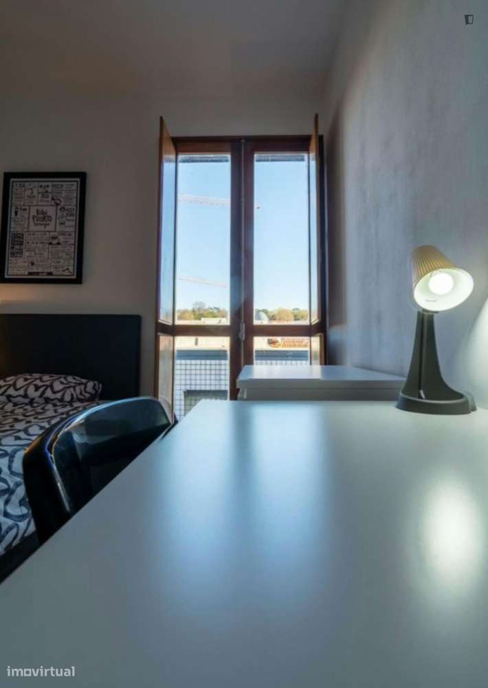 Quarto - localizado em Massarelos Porto - Grande imagem: 3/10