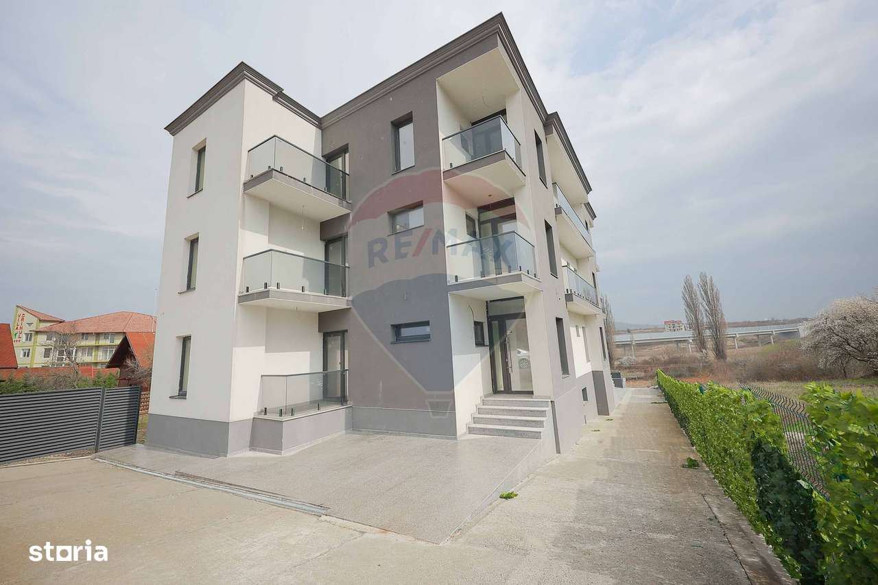 Apart Hotel - Pensiune, 18 Camere, Băile Felix, 1 Mai, Vânzare - Imagine principală: 2/17