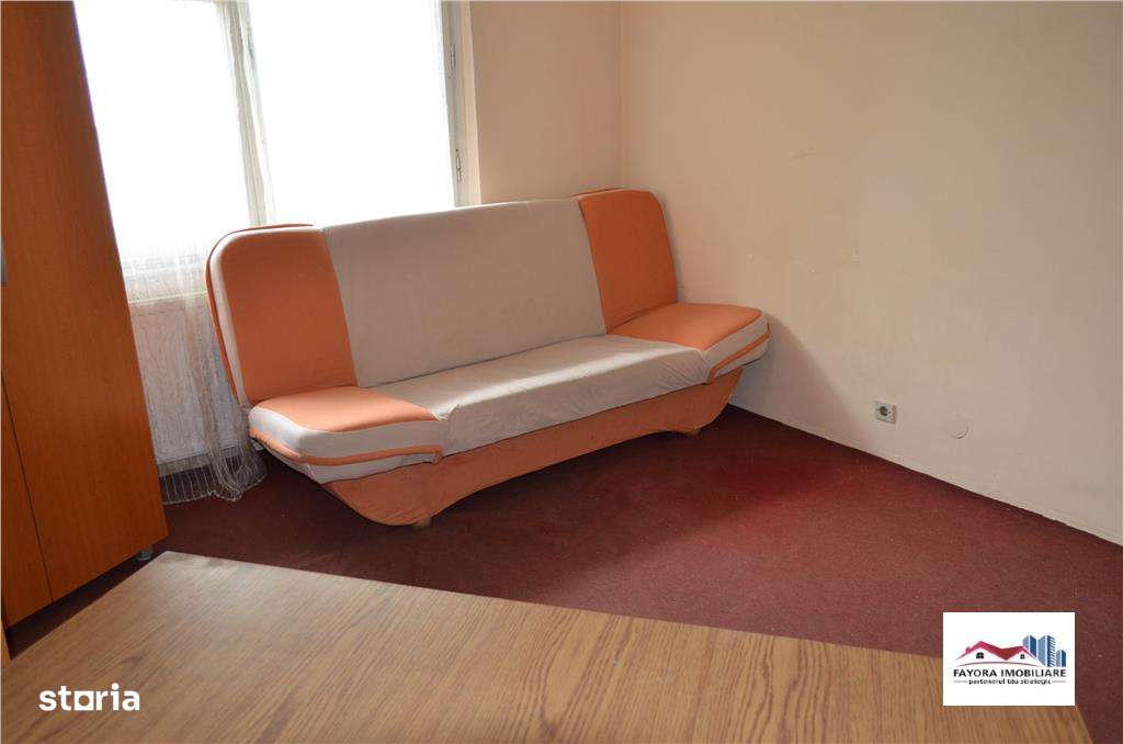 Apartament 1 Camera de Vanzare Zona Pandurilor - Imagine principală: 2/6