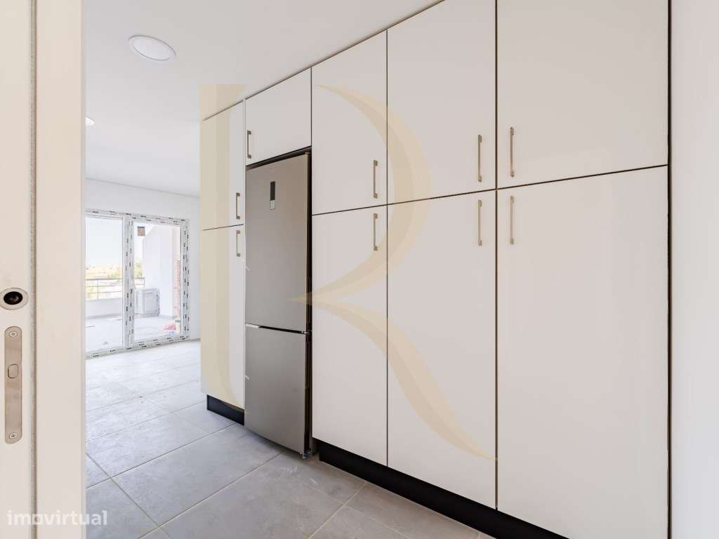Apartamento T3 duplex com parqueamento e arrecadação em condomínio ...-7