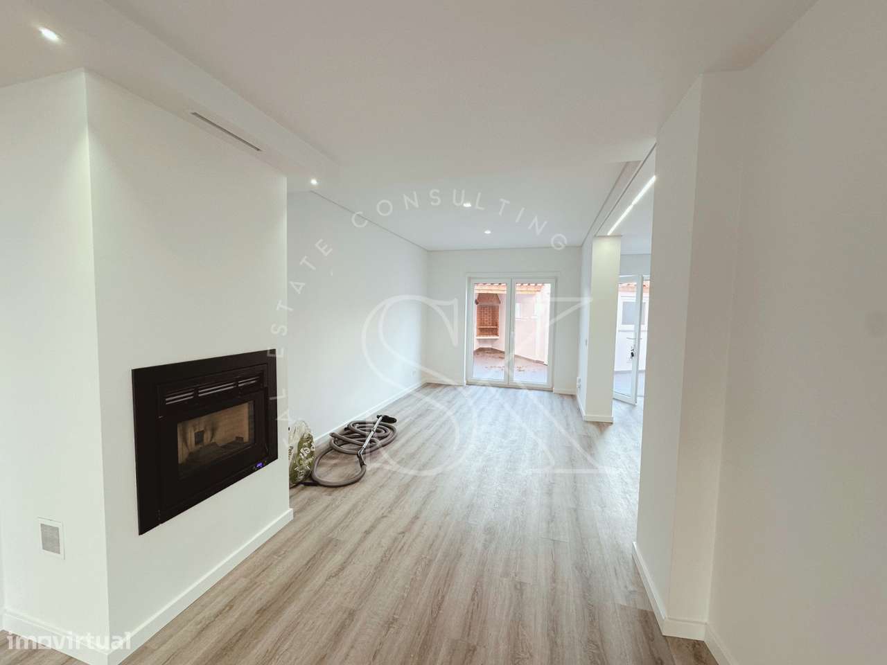 Moradia T3 totalmente renovada-5