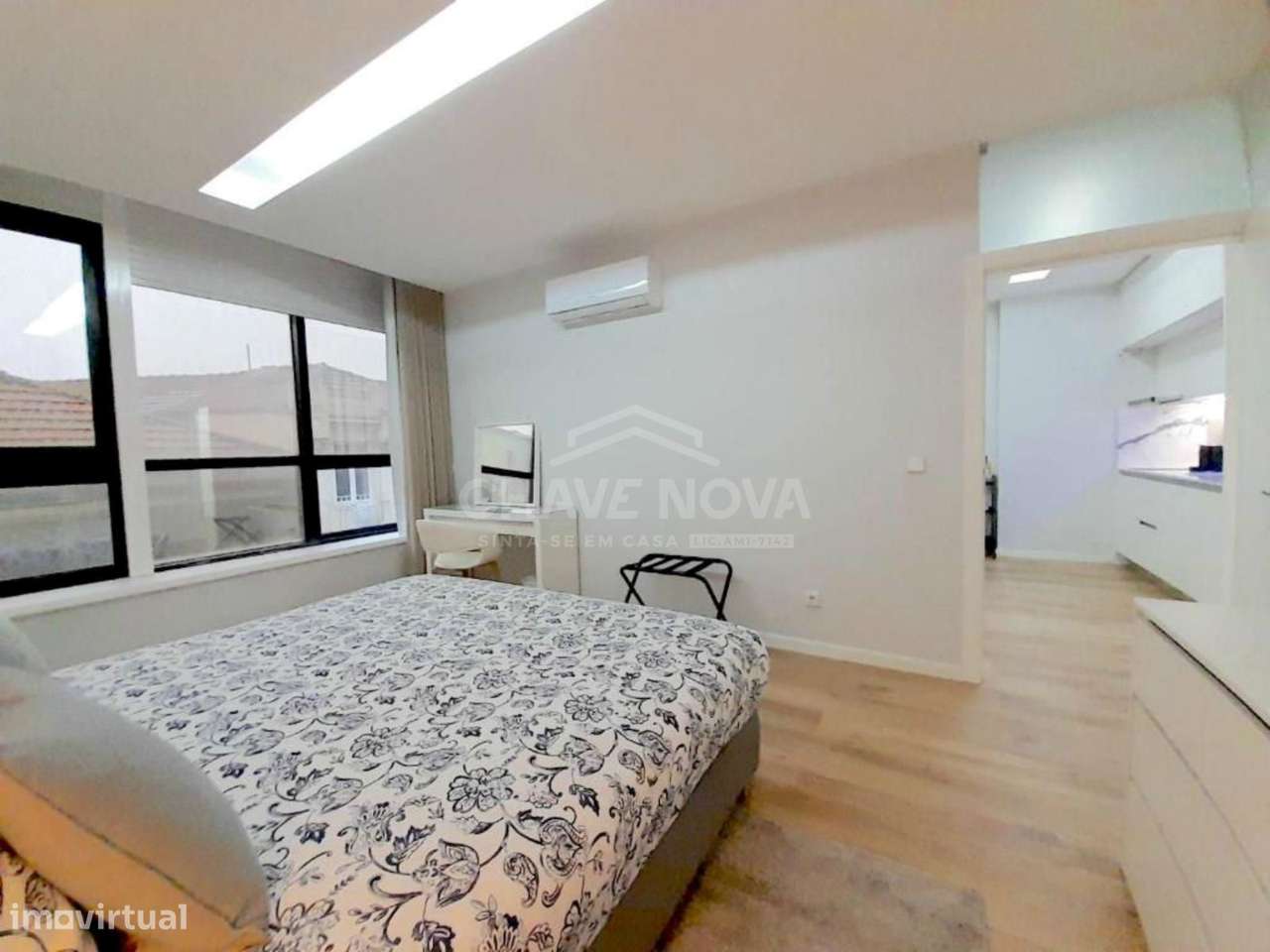 Apartamento T2 na Rua de Fernandes Tomás – Centro histórico do Porto-8
