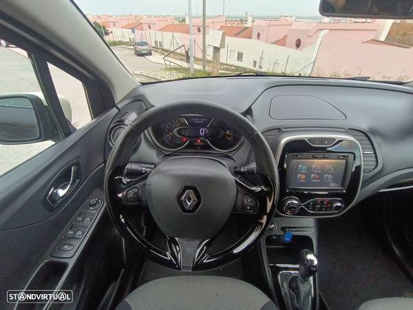 Renault Captur 1.2 TCe Exclusive EDC - 10