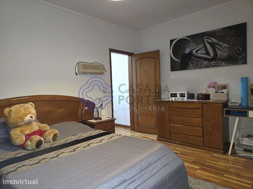 Moradia T3 Térrea com Cave em Landim – Conforto, Espaço e Funcionalida - Grande imagem: 3/18