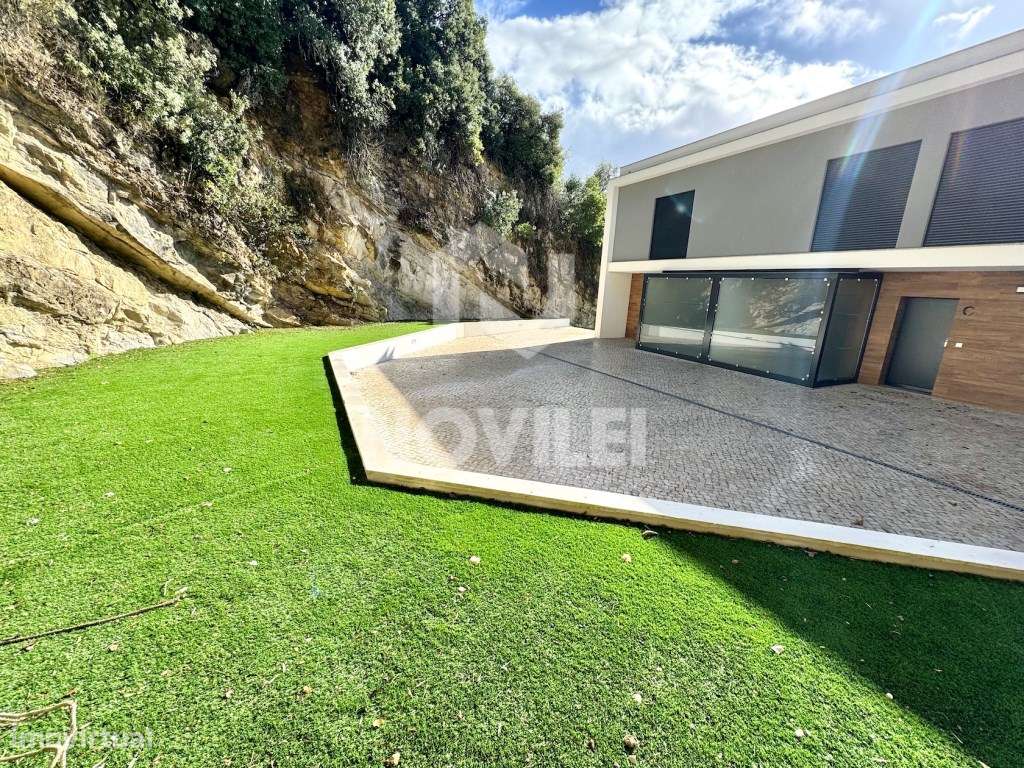 Moradia T3 em condomínio Fechado no centro de Leiria.-41