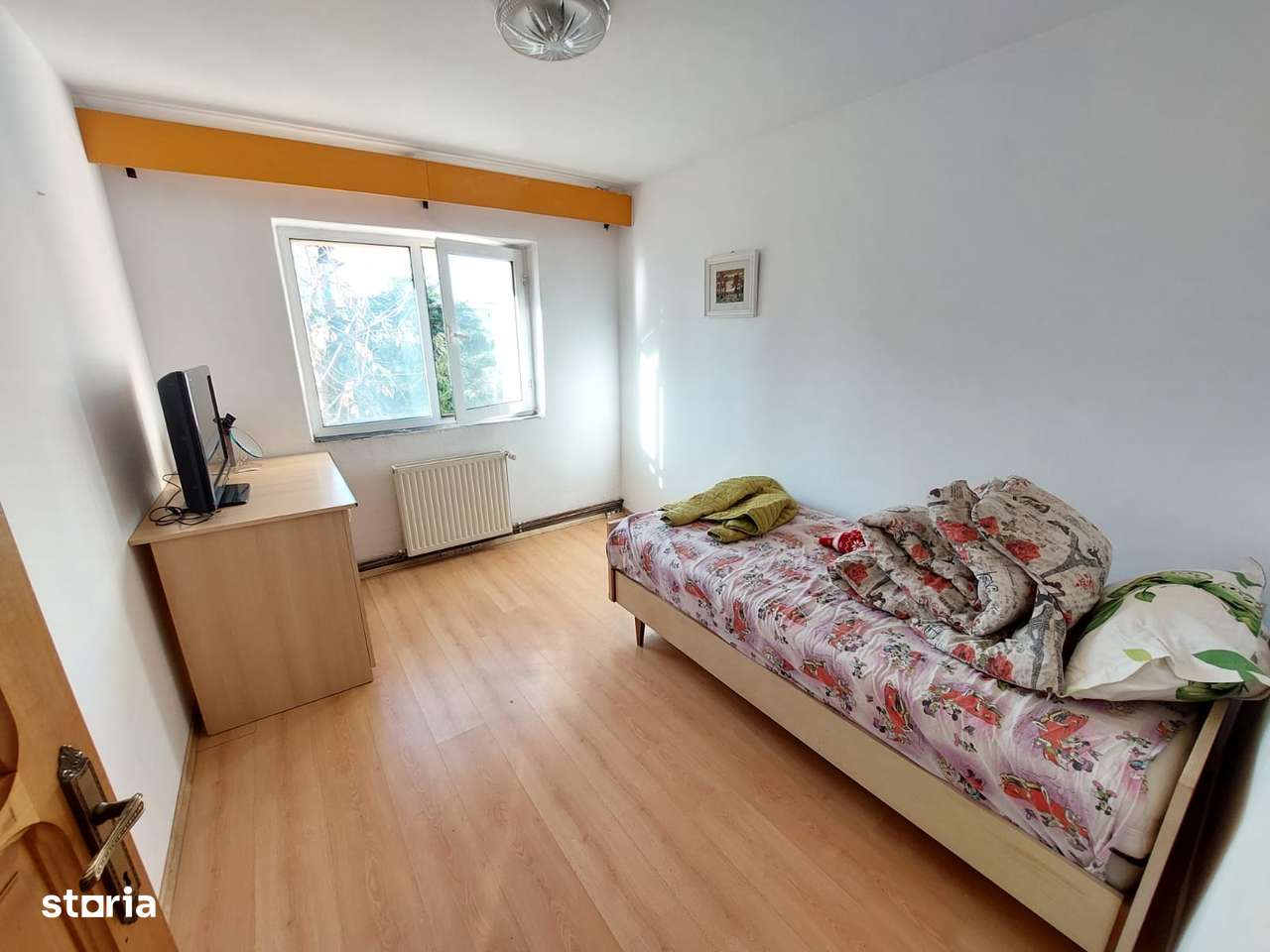 COMISION 0 Ap. 3 camere, decomandat, 75,5 mp. utili, Et.3, Central-4