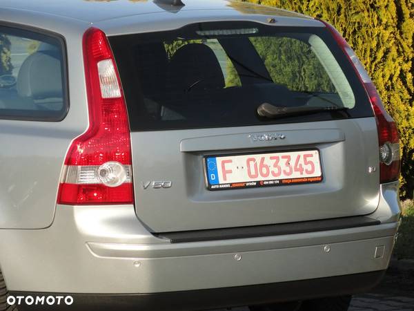 Volvo V50 1.8 Momentum - 13