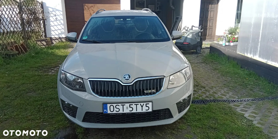 Skoda Octavia Combi 2.0 TDI RS - 3