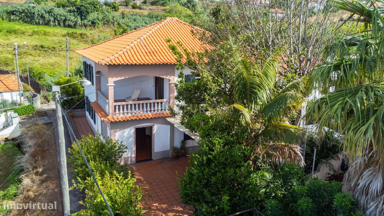 Uma casa com alma, espaço e muitas possibilidades nos Canhas, Ponta do-6