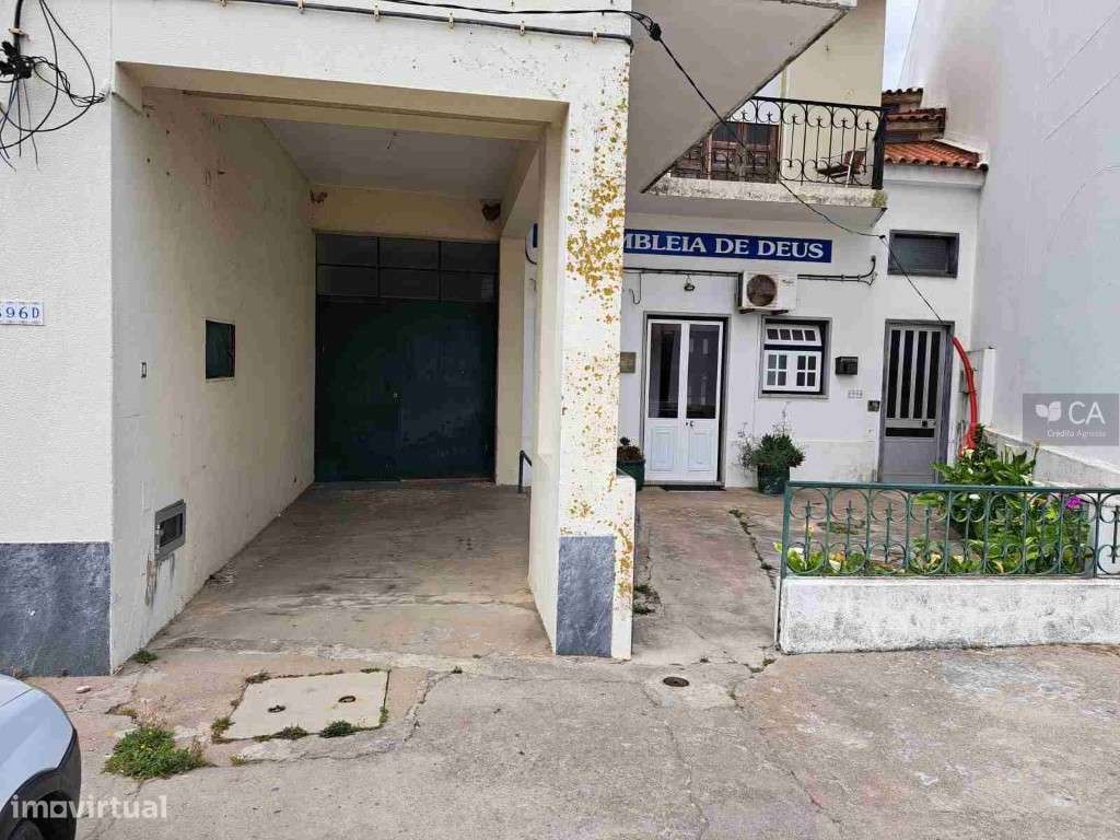 Armazém para comércio com 155,8m2-0