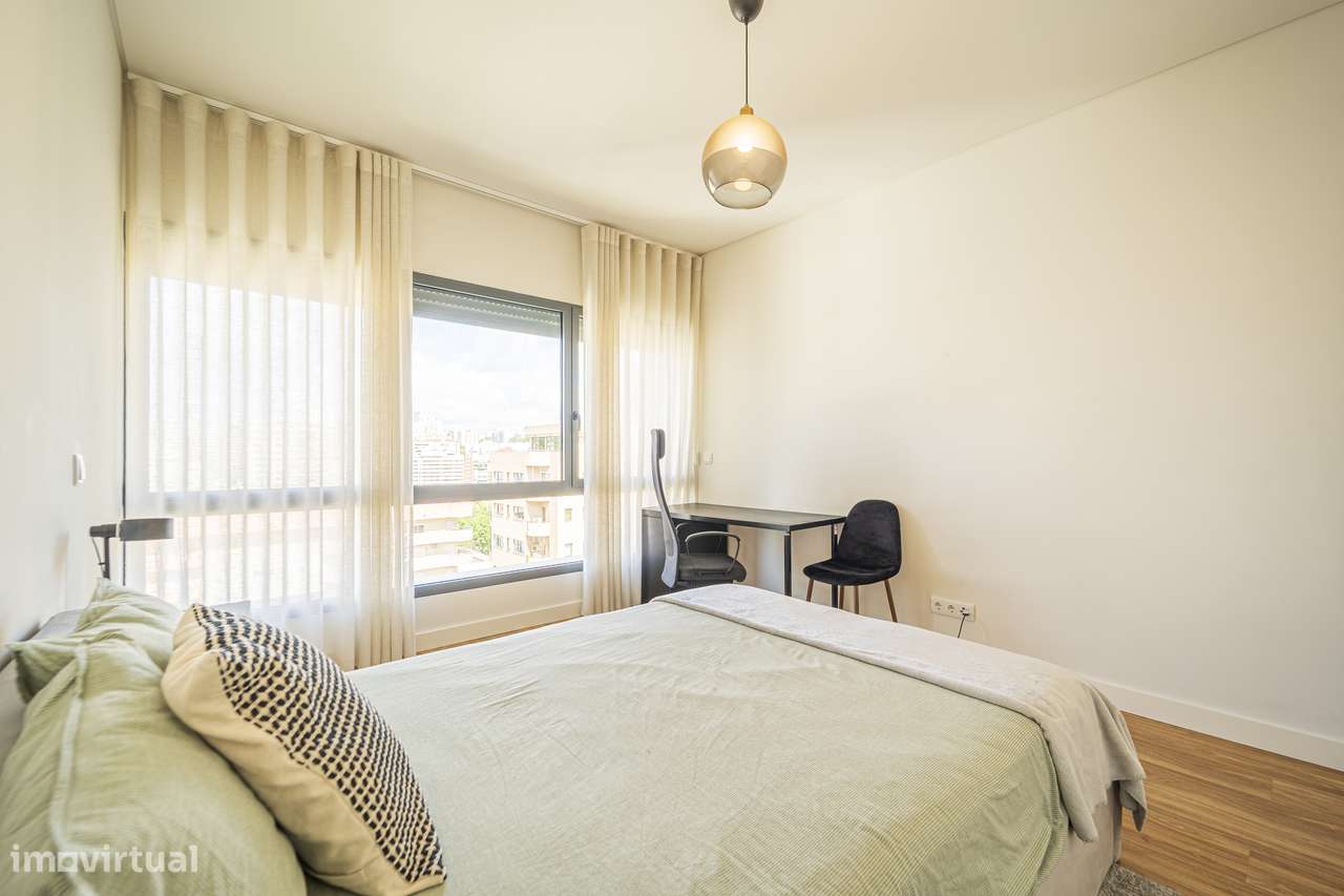 T4 | 183 m² | Miraflores | Vistas Monsanto + Rio-26