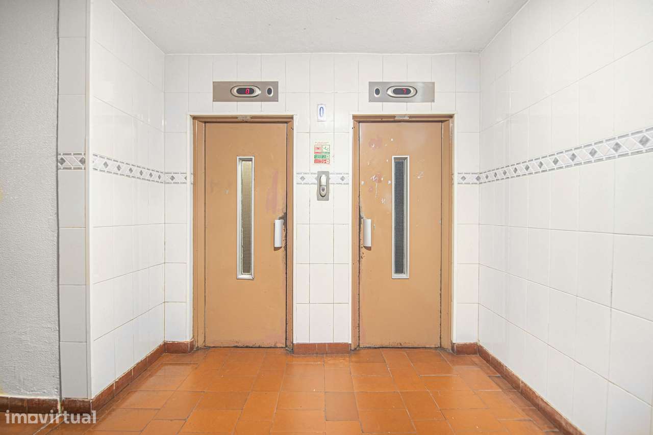 T3 Remodelado em 2021 c/ imensa luz natural e elevador-22