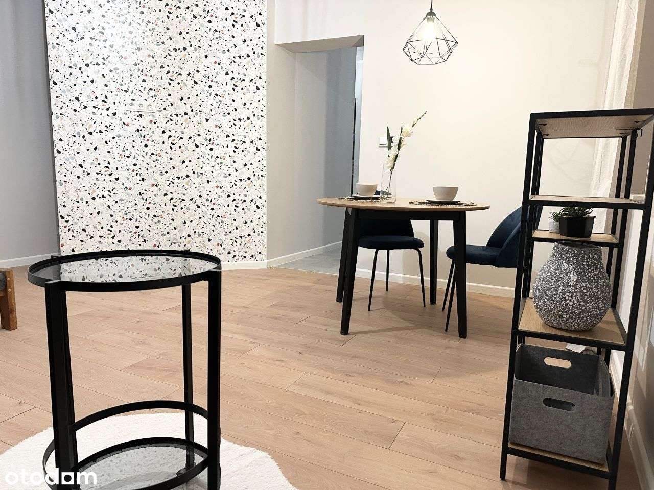 Nowoczesna kawalerka z sypialnią po remoncie-9