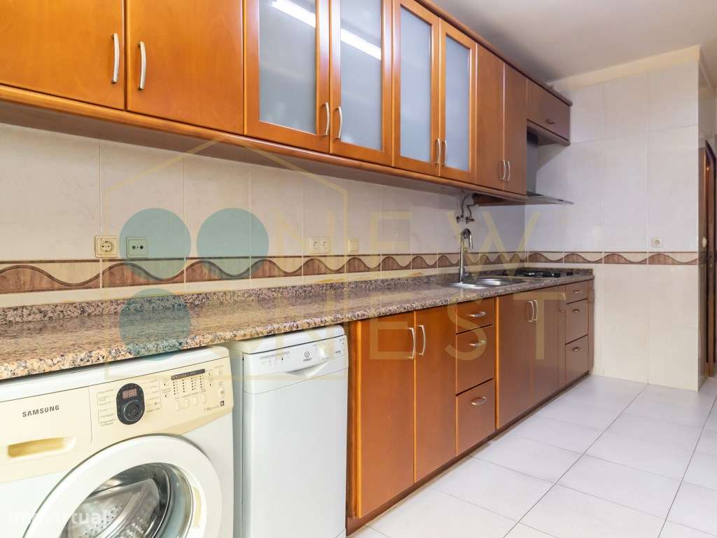 Apartamento T3 com elevador e parqueamento, junto ao Hospital-15