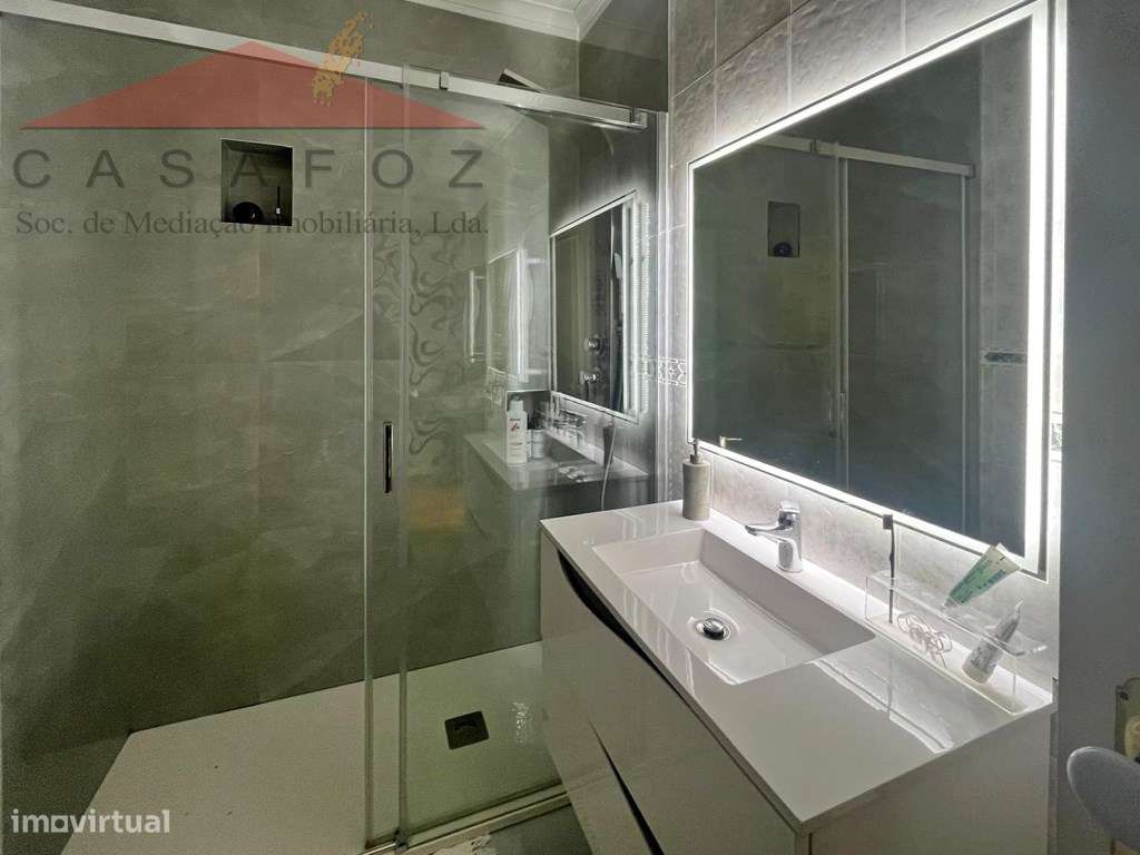 Fantástico Apartamento T3 no centro da Maia-26