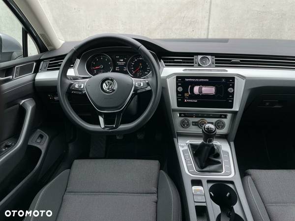Volkswagen Passat 1.8 TSI BMT Comfortline - 9
